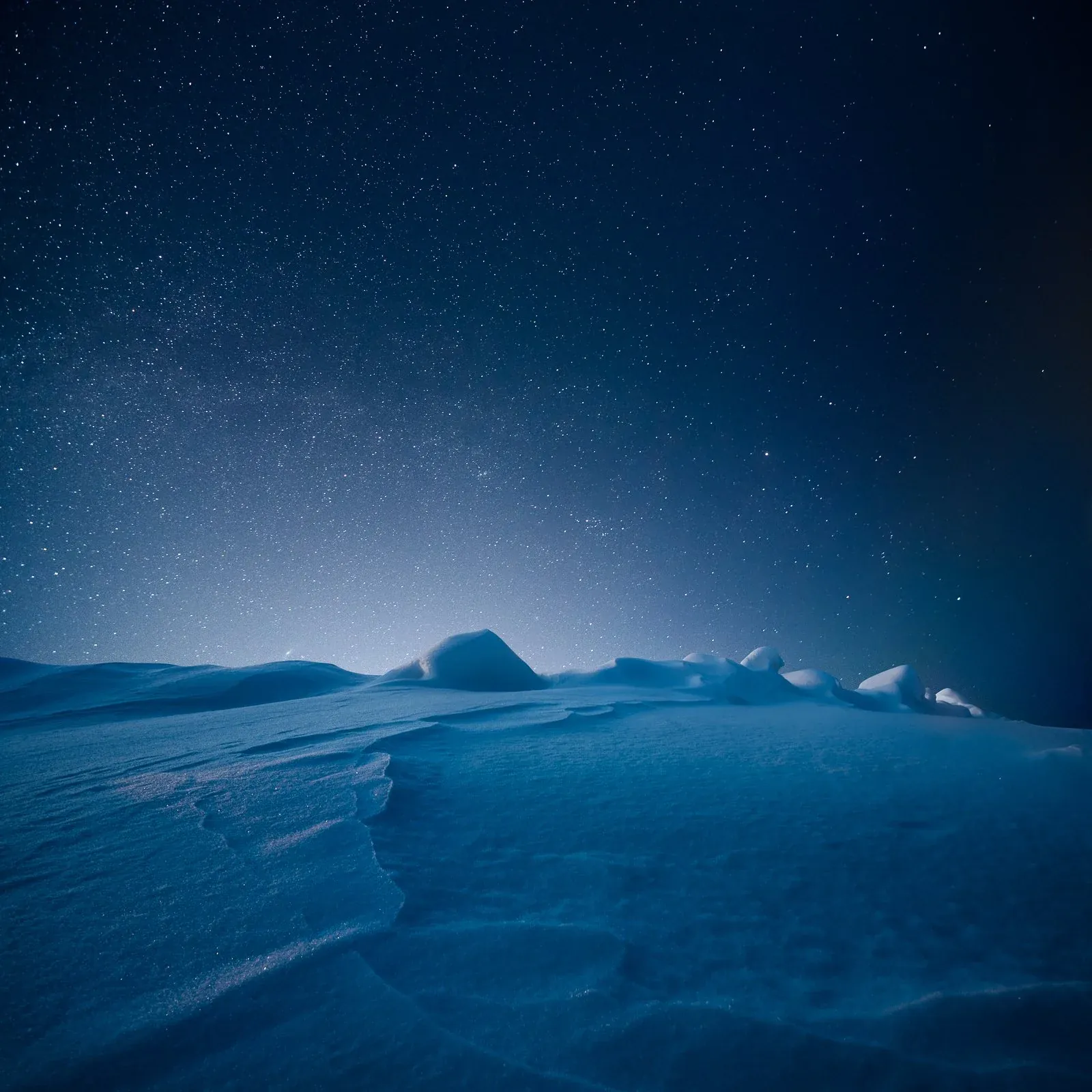 Night landscape with depth and negative space for quiet visual tone